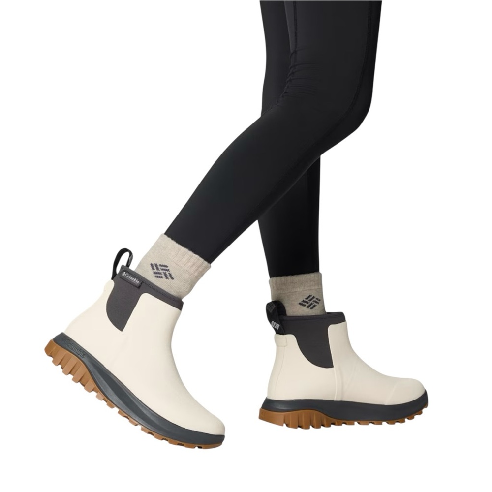Columbia Women’s White Venturetrot Boot 8